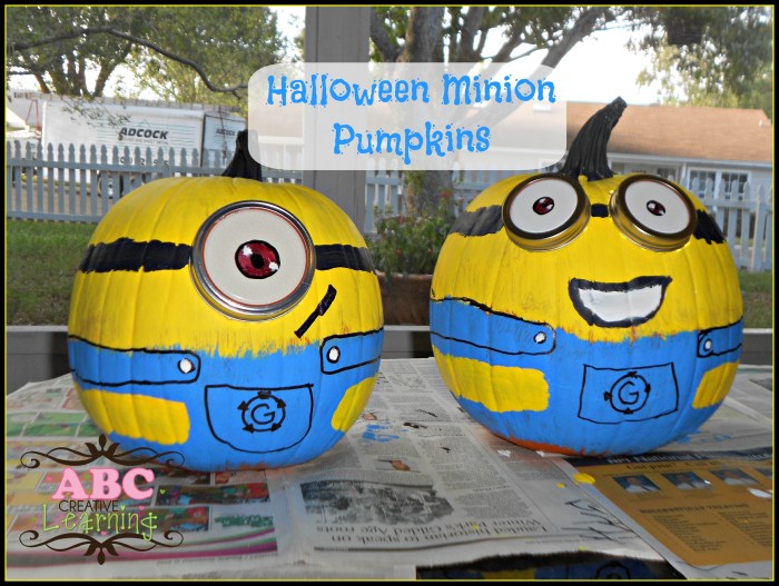 Minion pumpkin decorating kit