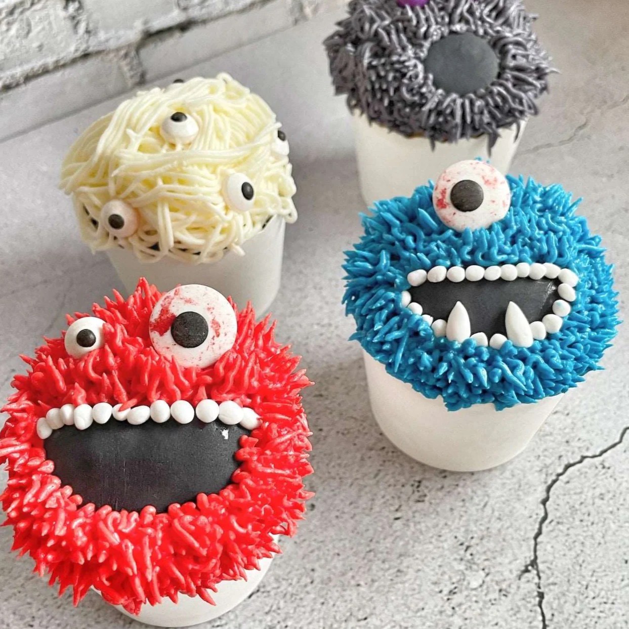 Monster Cupcake Decoratie Set: Creëer Schattige Monsterkoekjes